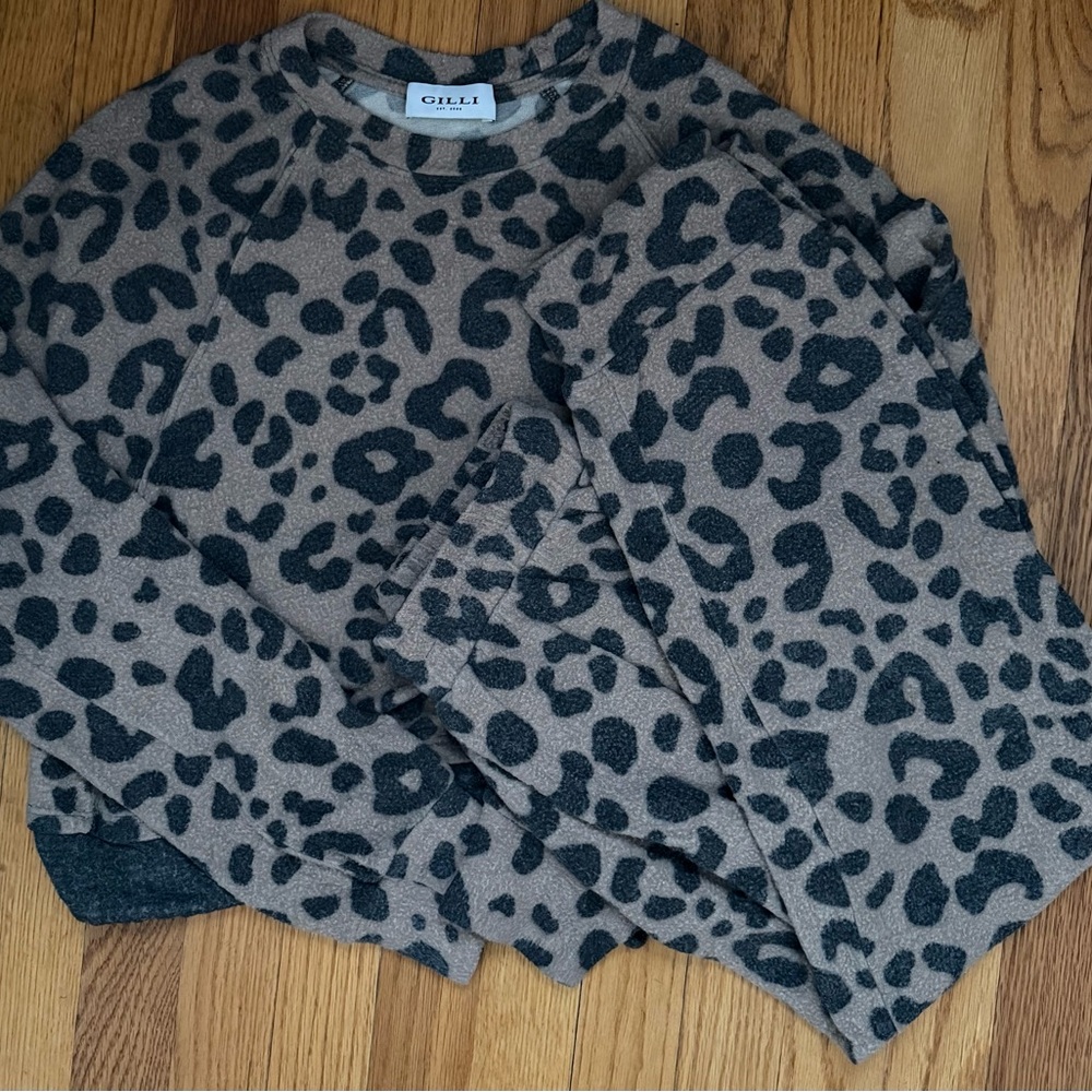 Gilli Animal Print Knit Set in Black and Tan